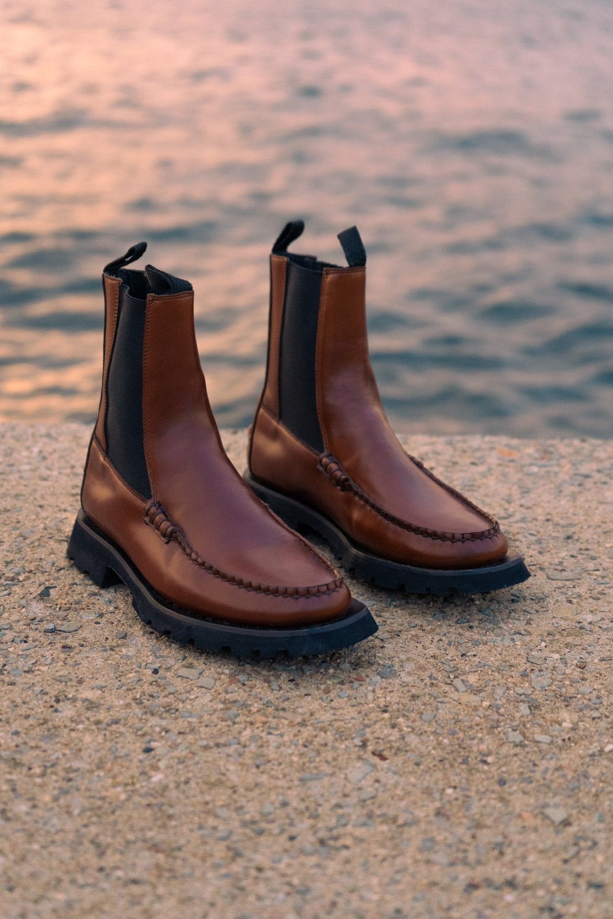 ALDA SPORT - Tread Sole Low-calf Chelsea Boot | Hereu Men