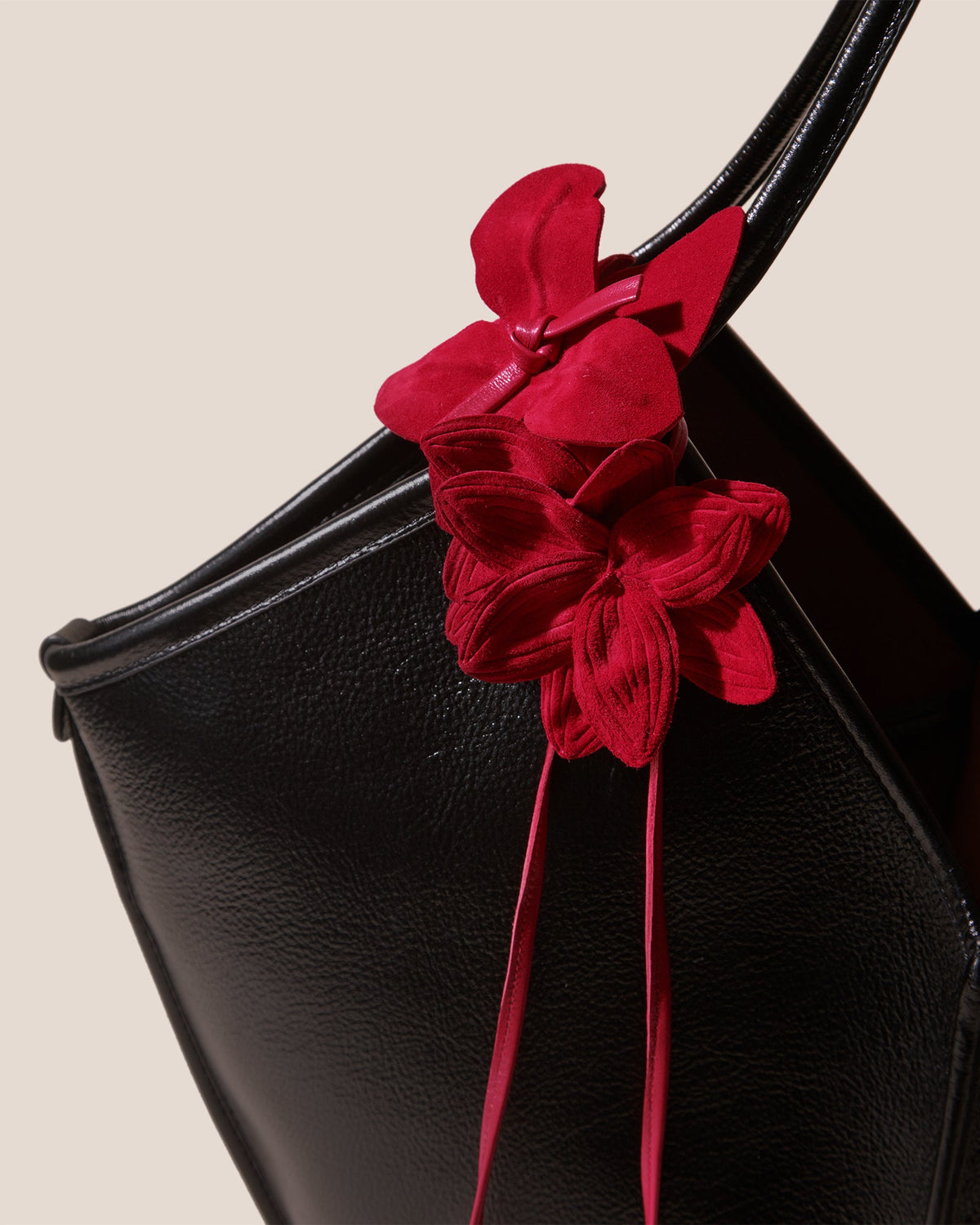 COROLA - Flower Charm with Leather Strap | Hereu Women