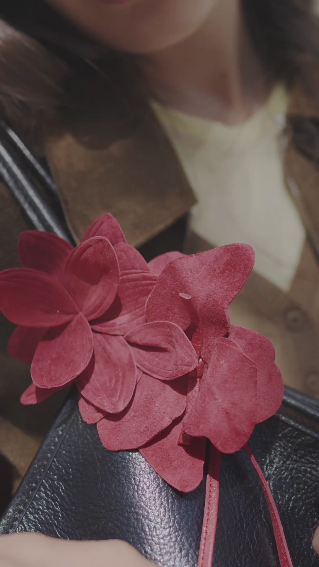 COROLA - Flower Charm with Leather Strap | Hereu Women
