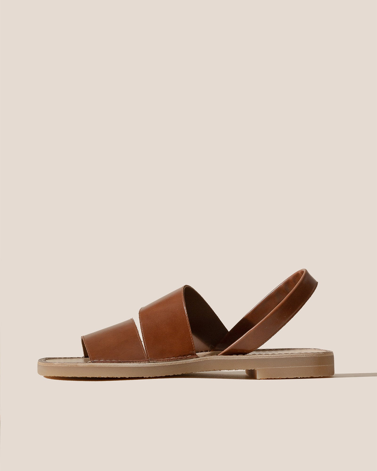 ALOC RUBBER - Asymmetrical Sandal | Hereu Men