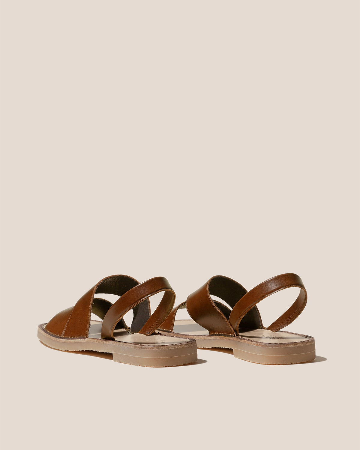 ALOC RUBBER - Asymmetrical Sandal | Hereu Men