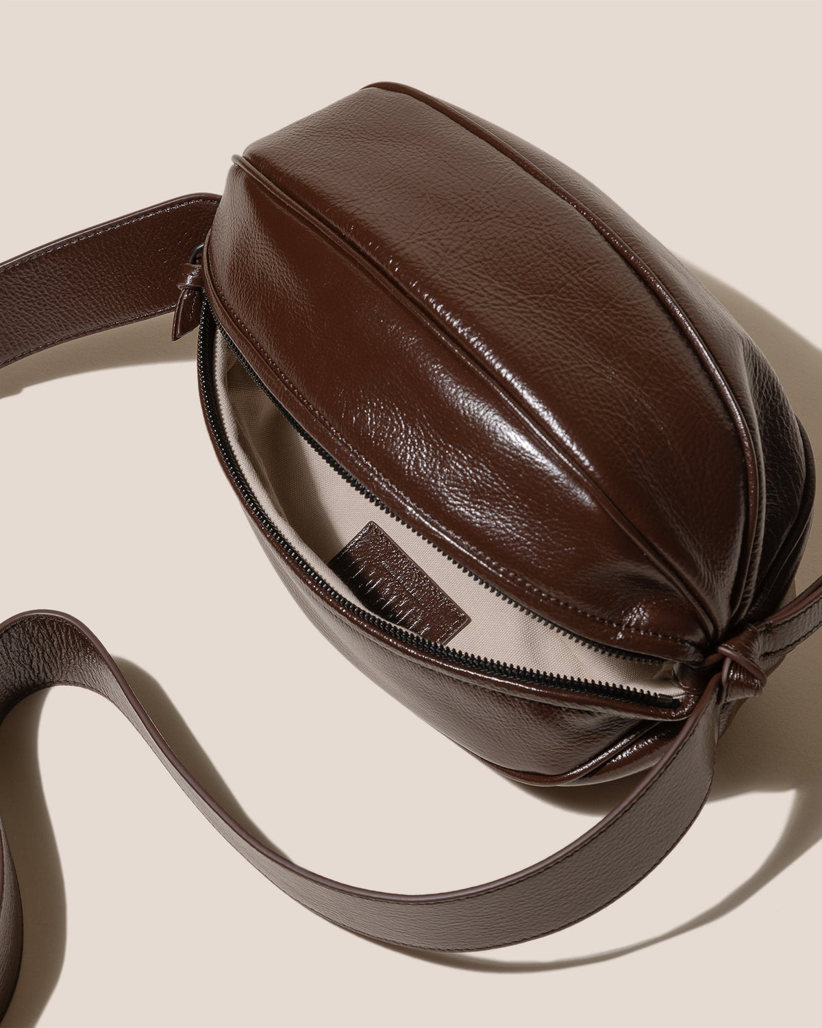 BOYA L DISTRESSED - Ball-Shaped Crossbody Bag | Hereu Women|Men