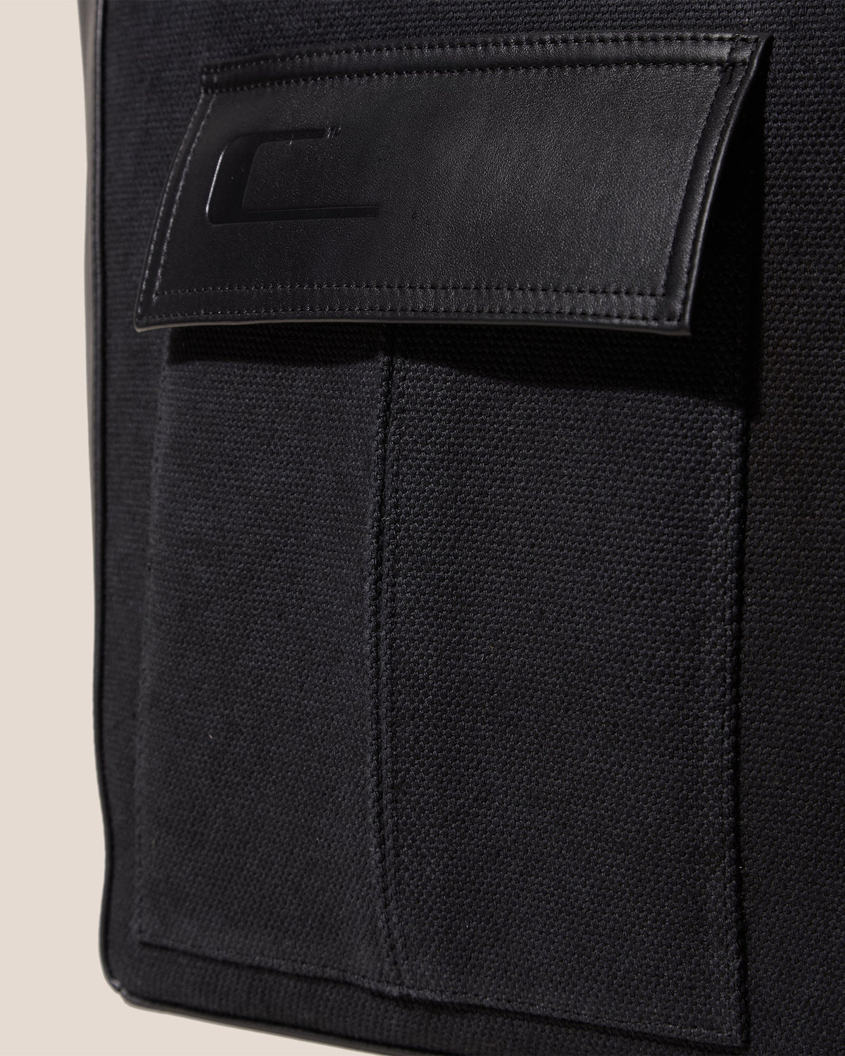 VINCLE L - Messenger Bag | Hereu Women|Men