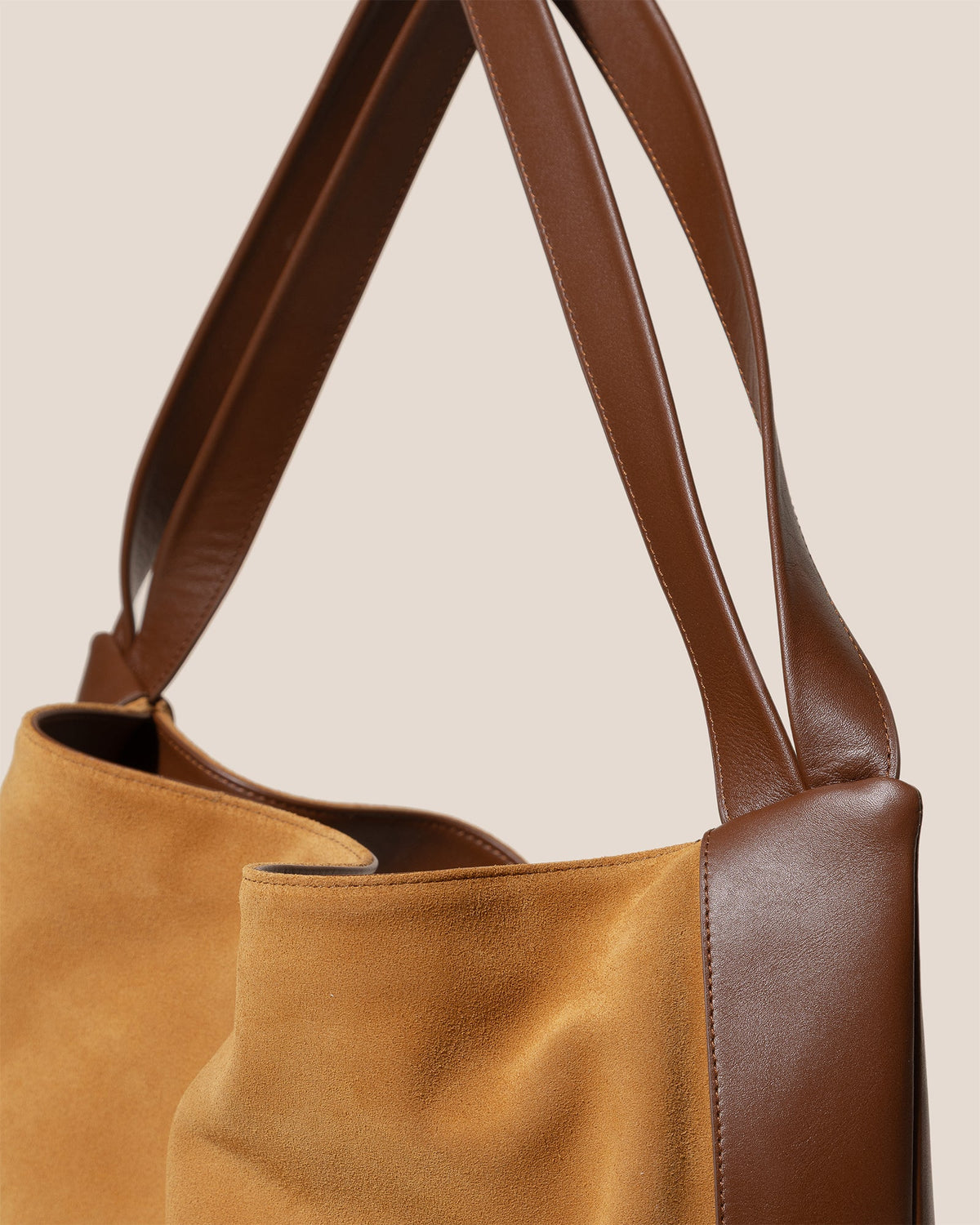 CADOR SUEDE - Slouchy Shoulder Bag | Hereu Women