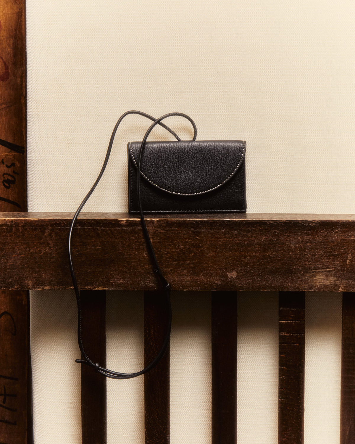 PENJAT - Leather Wallet with Strap | Hereu Women
