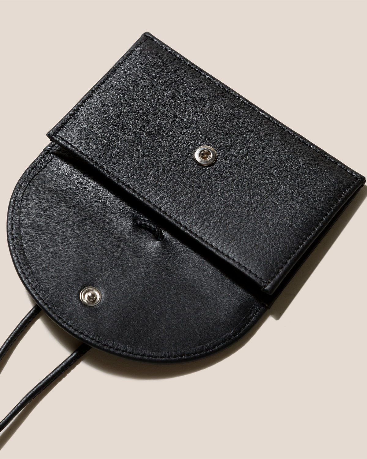 PENJAT - Leather Wallet with Strap | Hereu Women