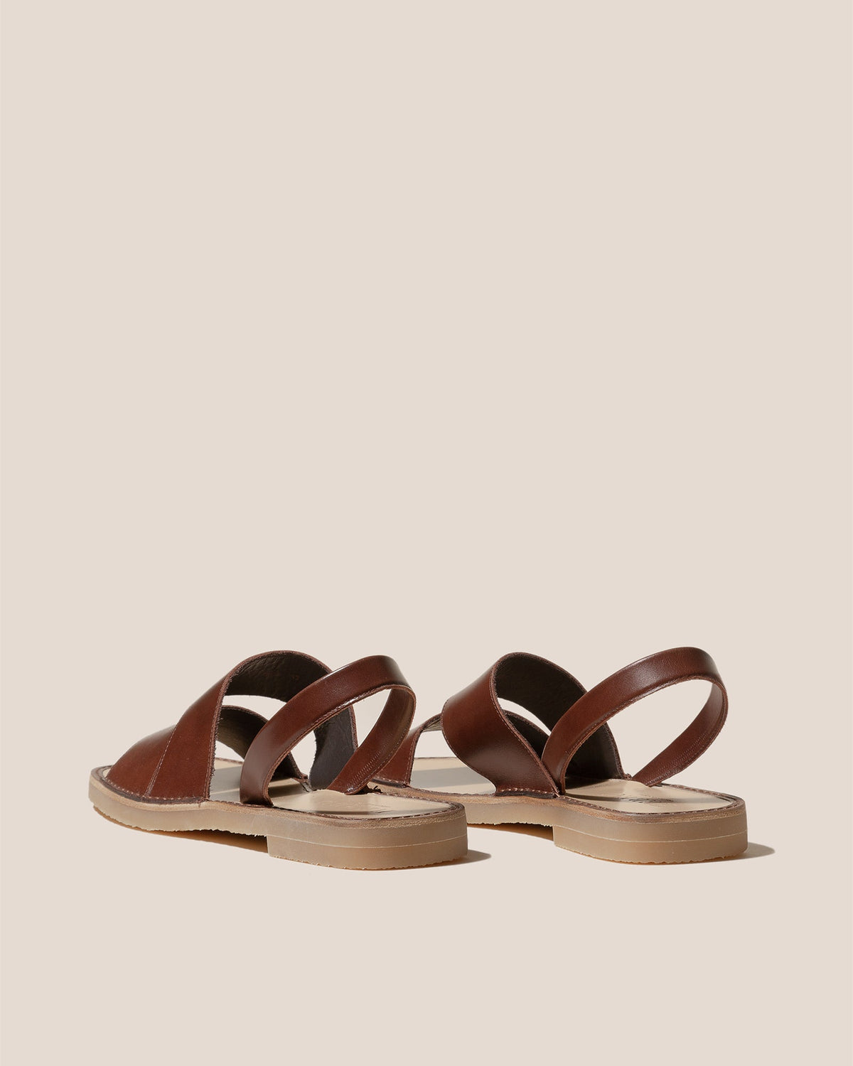 ALOC RUBBER - Asymmetrical Sandal | Hereu Men