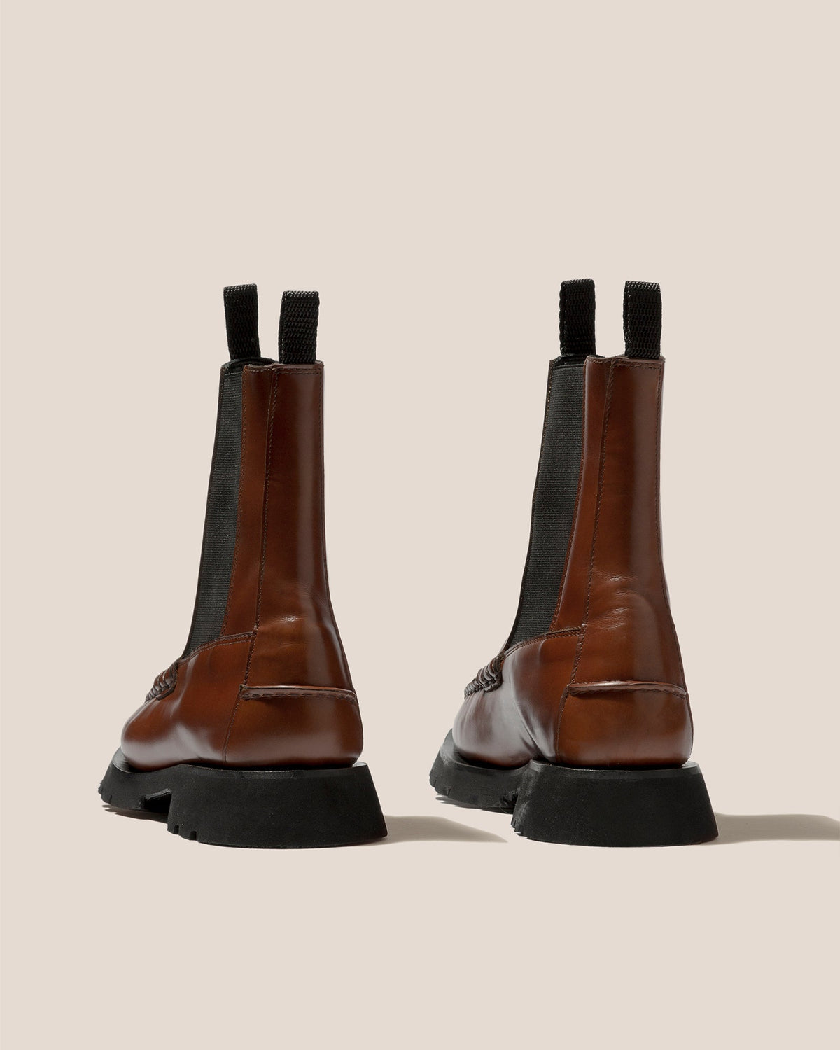 ALDA SPORT - Tread Sole Low-calf Chelsea Boot | Hereu Men