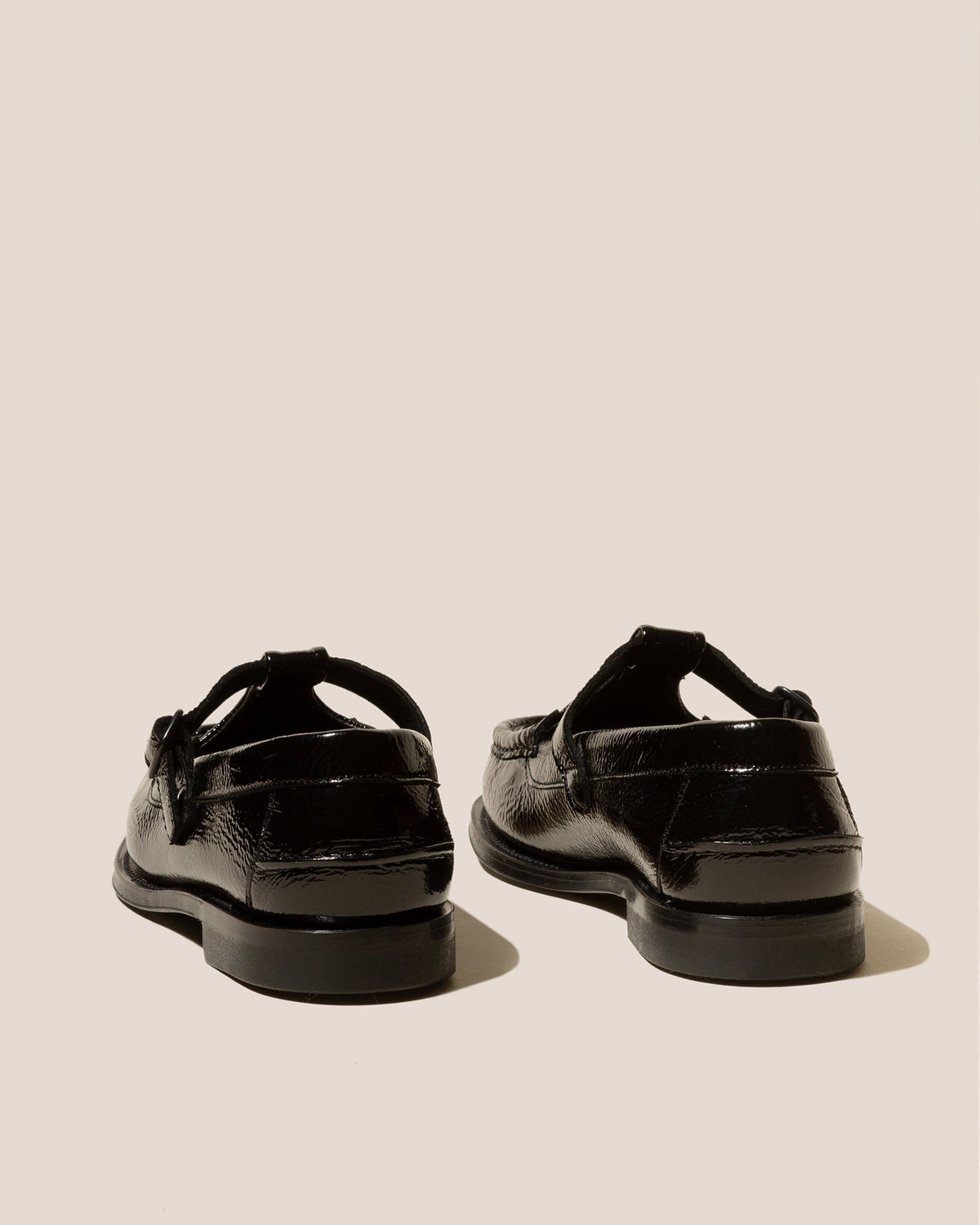 ALBER CRINKLED GLOSSY - T-bar Loafer | Hereu Women