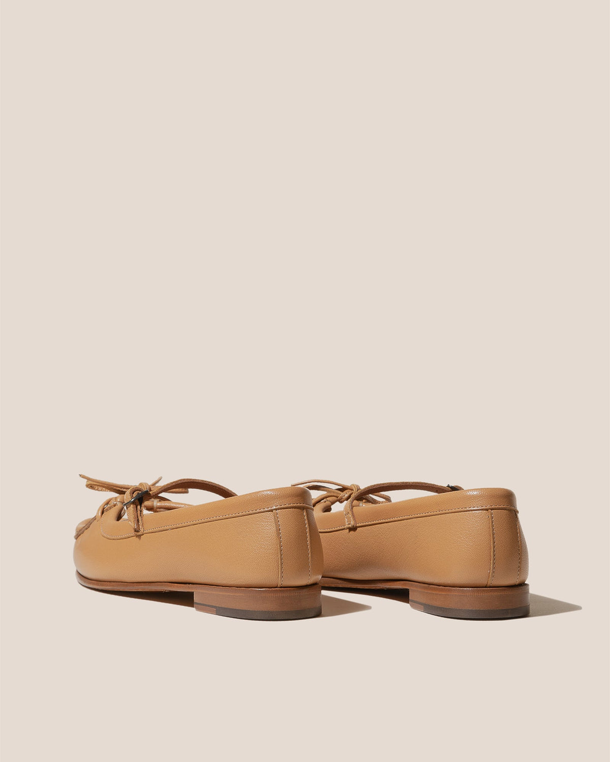 ROSES SUPPLE SHINY - Bound Moccasin Mary Jane | Hereu Women