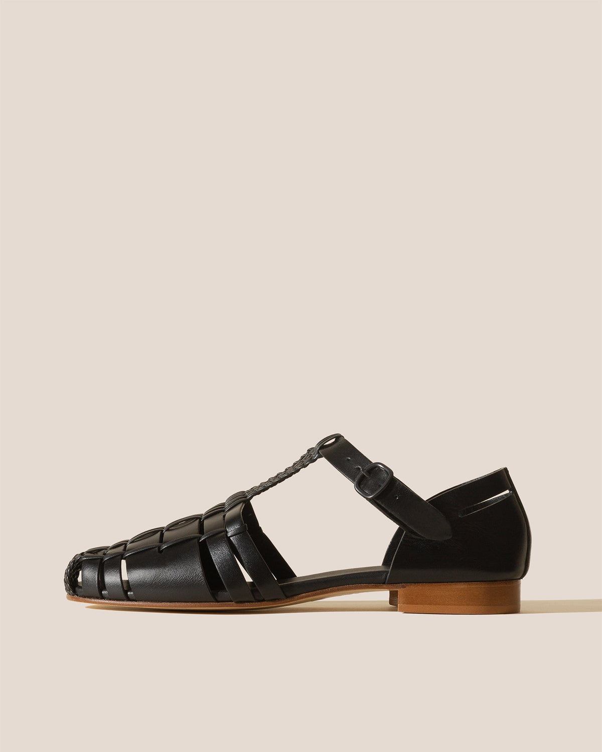 VEDRA - Round-Toe Soft Fisherman Sandal | Hereu Women