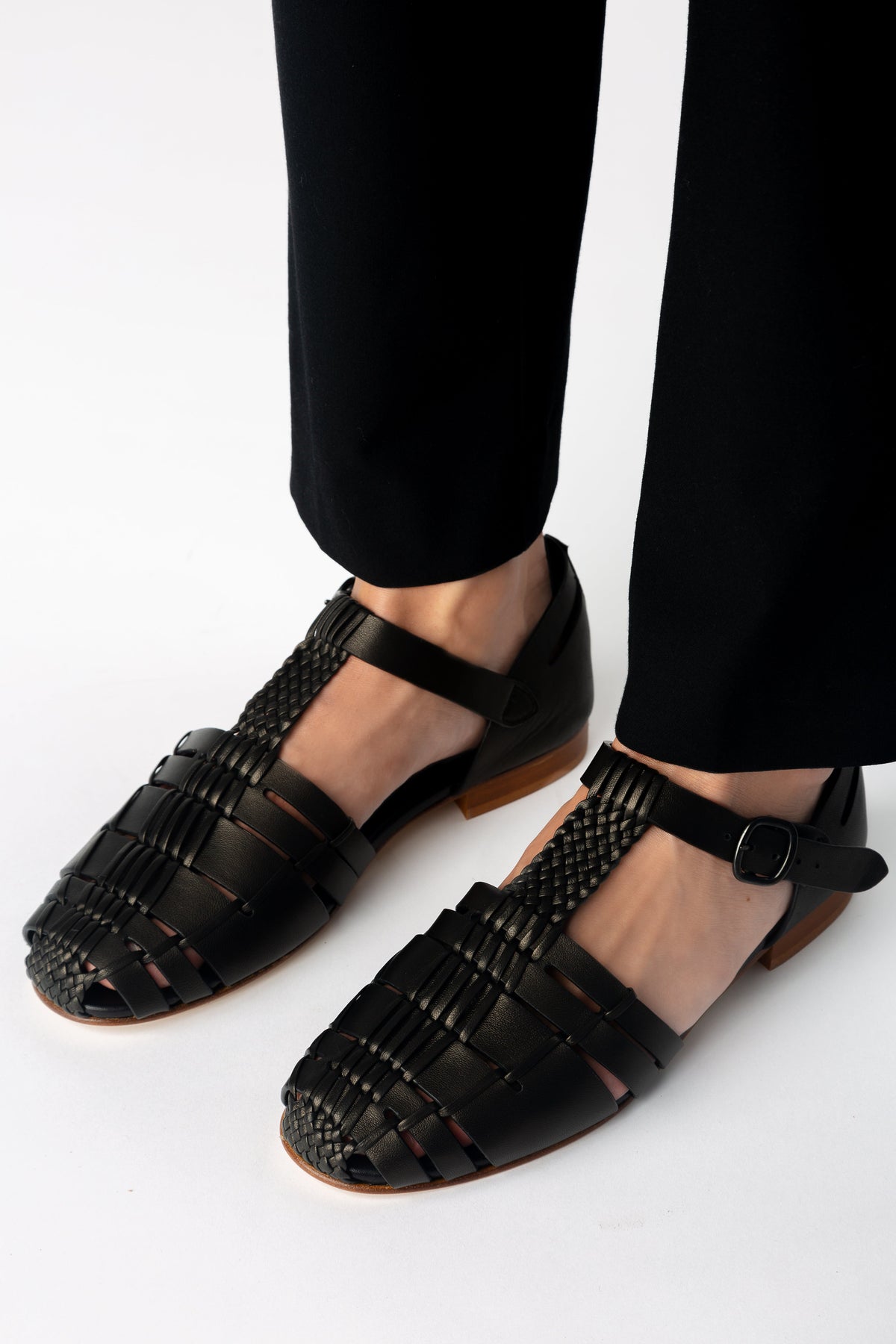 VEDRA - Round-Toe Soft Fisherman Sandal | Hereu Women