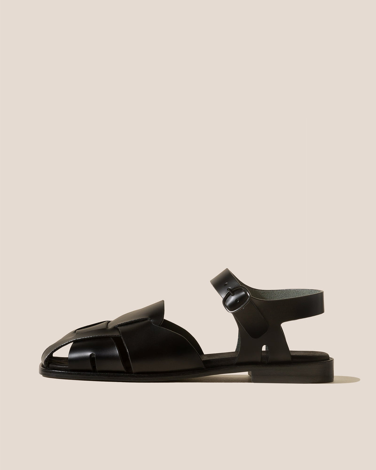 PEDRA - Squared Closed-Toe Fisherman Sandal | Hereu Women