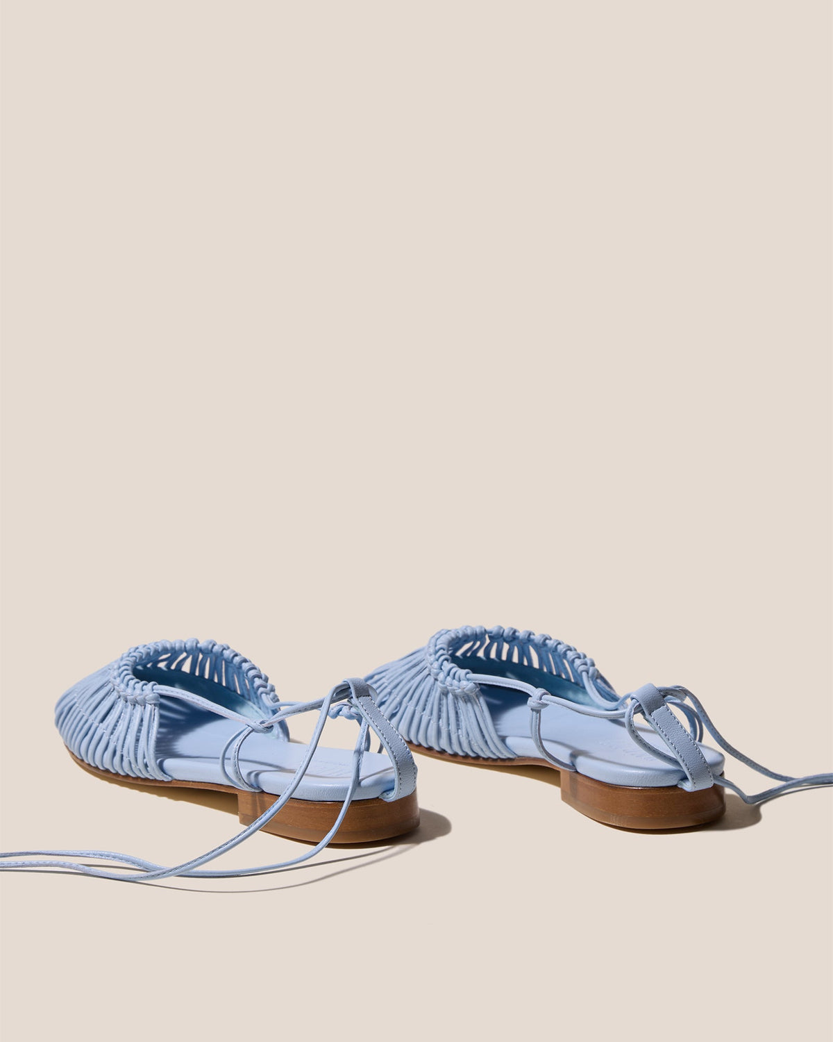 MANTERA - Round-Toe Knotted Sandal | Hereu Women