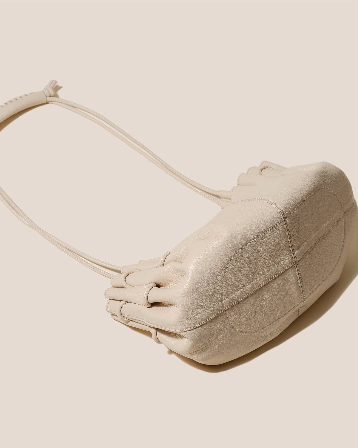 ARTA - Pleated Shoulder Bag | Hereu Women