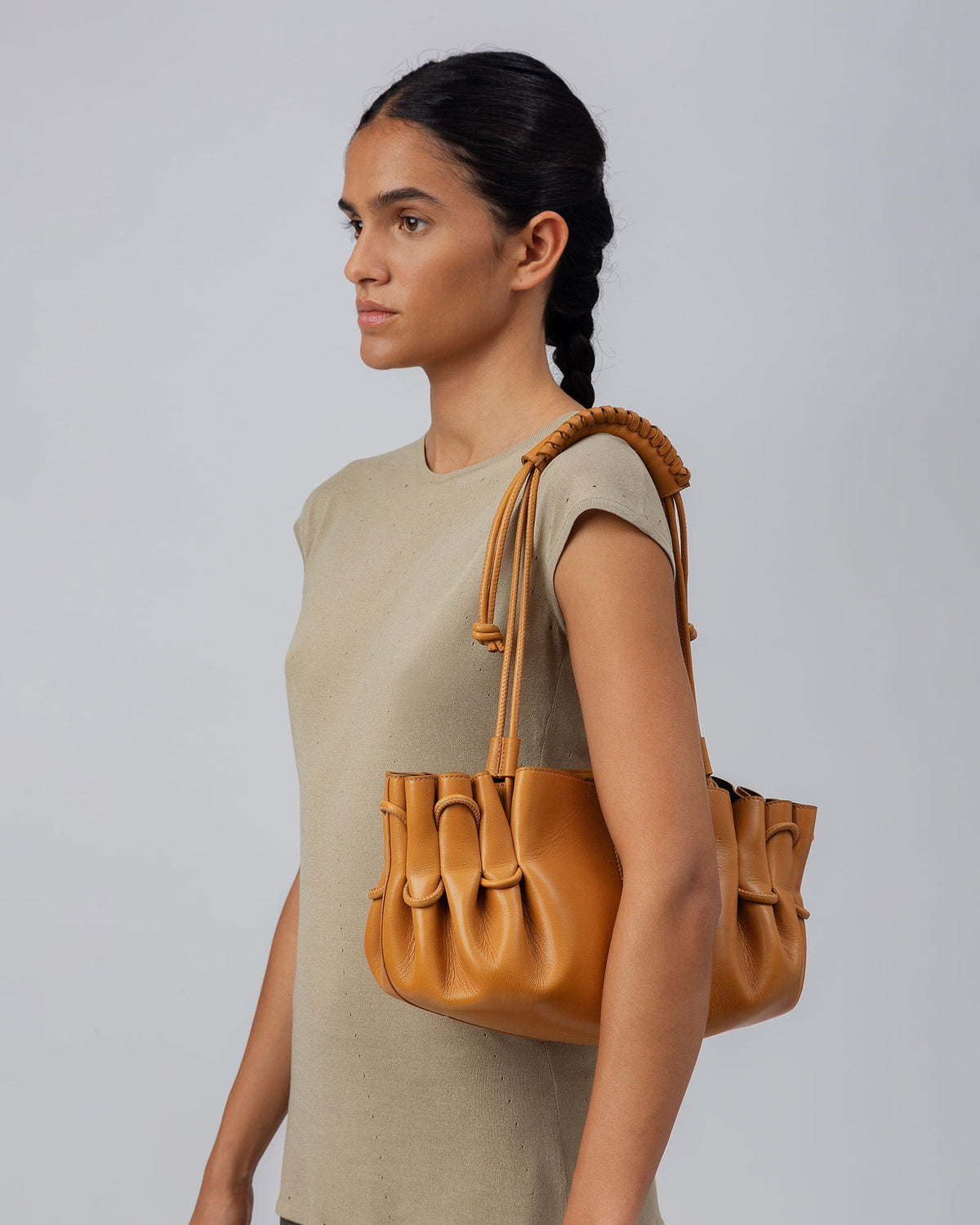 ARTA - Pleated Shoulder Bag | Hereu Women