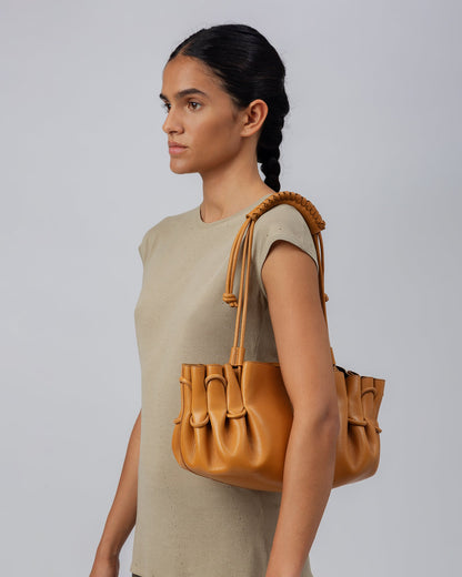 ARTA - Pleated Shoulder Bag | Hereu Women